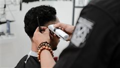 3 ατάκες που αν λες στον κομμωτή σου, τότε μπαίνεις αυτόματα στην black list του