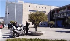 Εκκενώθηκε το δημαρχείο Θεσσαλονίκης μετά απο τηλεφώνημα για βόμβα (VIDEO)  