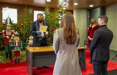 Θεσσαλονίκη: Ο πρώτος γάμος του 2021 τελέστηκε στο δημαρχιακό μέγαρο