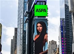 Η Άσπα στο Billboard της Times Square